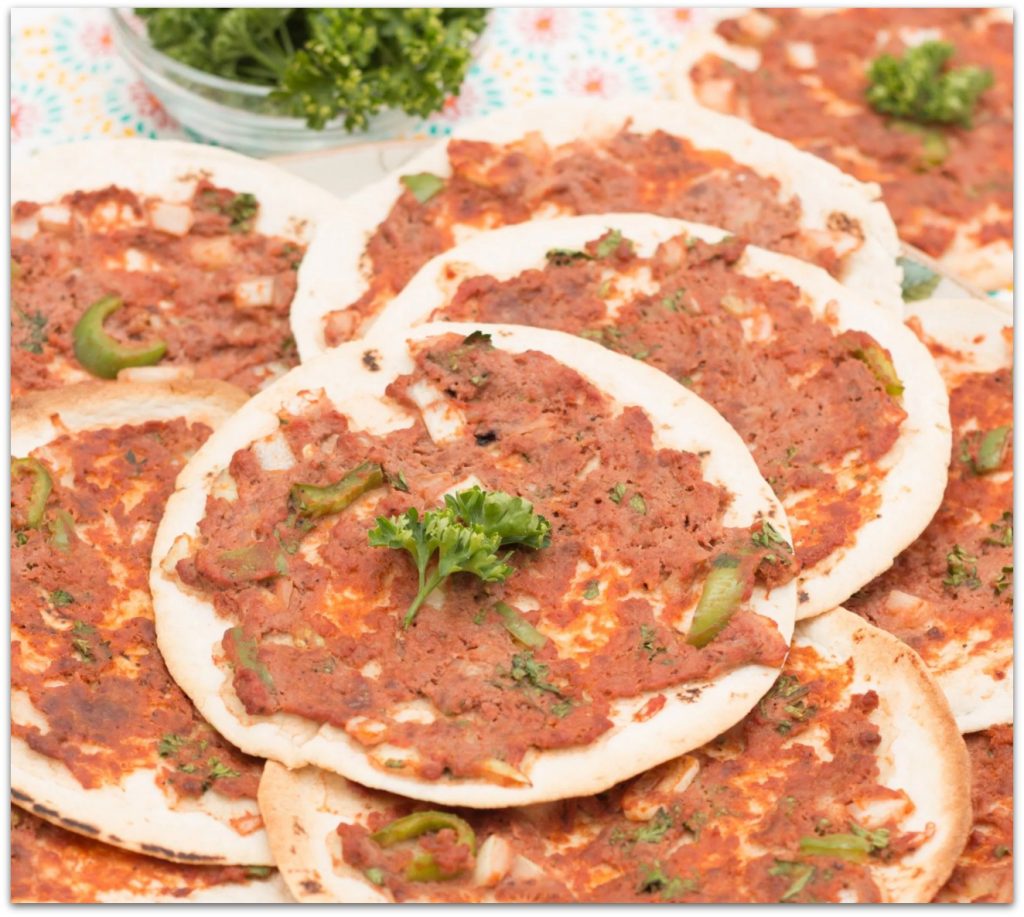 LAZY LAHMACUN (TURKISH PIZZA)